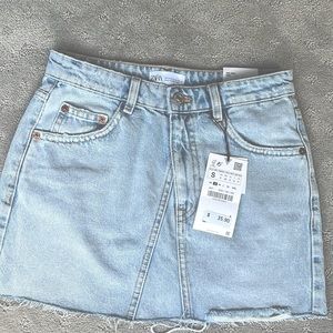 NWT ZARA Mid-Rise Mini Denim Skirt